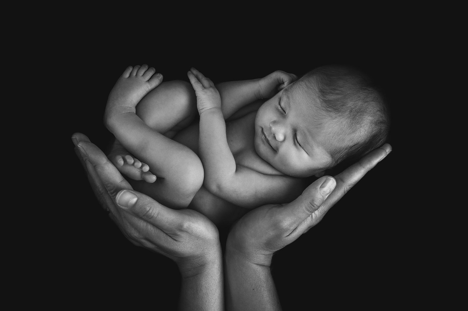 smiling newborn photograph, black and white, Noosa
