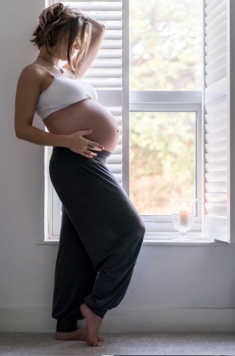 Maternity photographer Sunshine Coast Sandpiper Photography